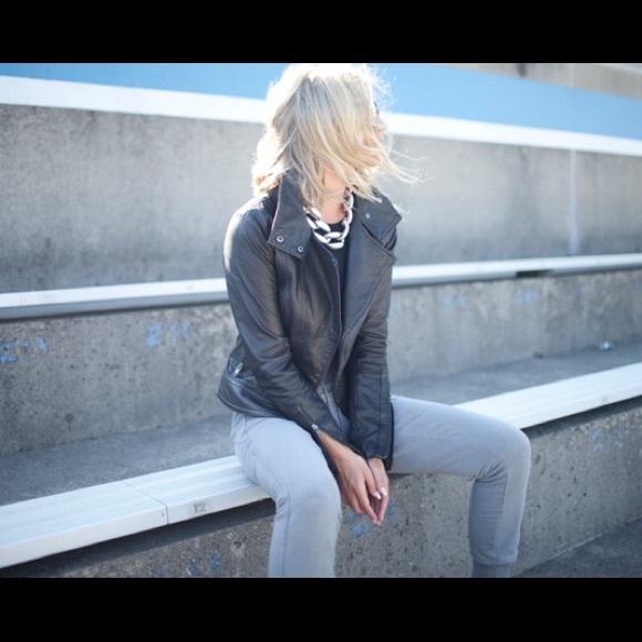 Aritzia Mackage Kenya 💯% Lamb Leather Jacket - Picture 3 of 8